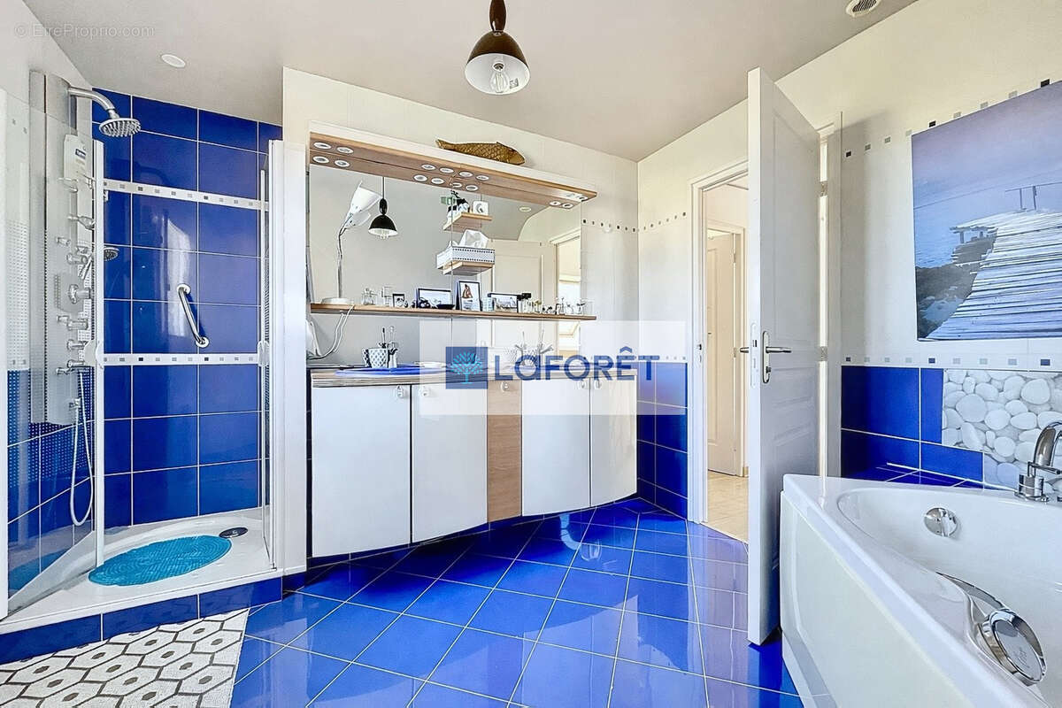 Maison à LE RELECQ-KERHUON