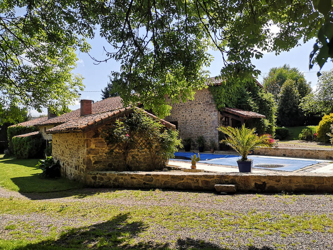 Maison à MENOMBLET
