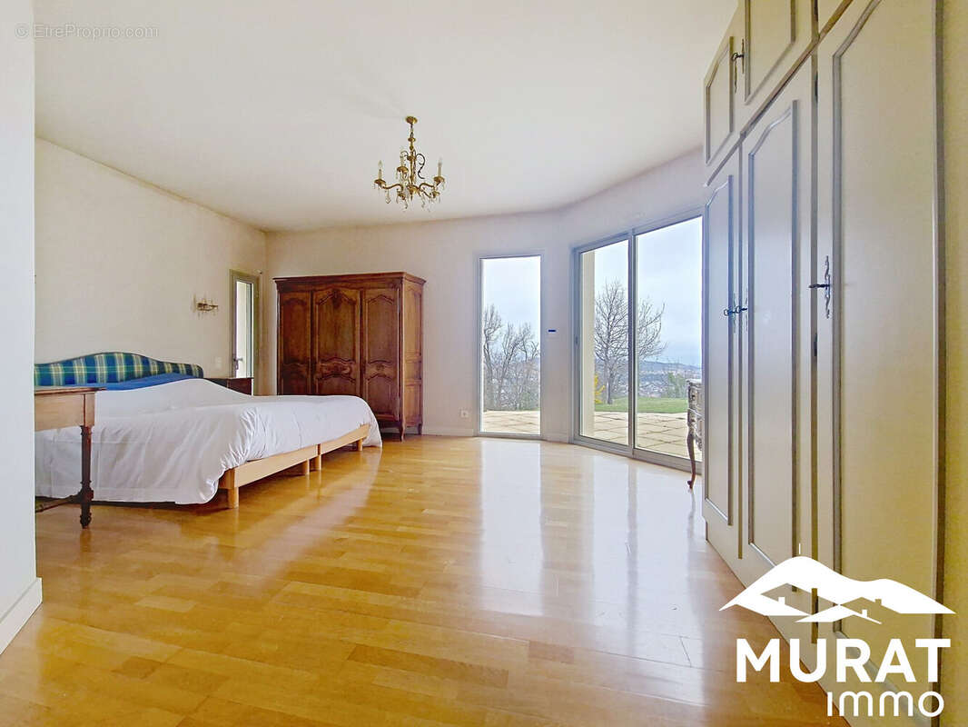 Maison 250 m² à Royat  - photo 6