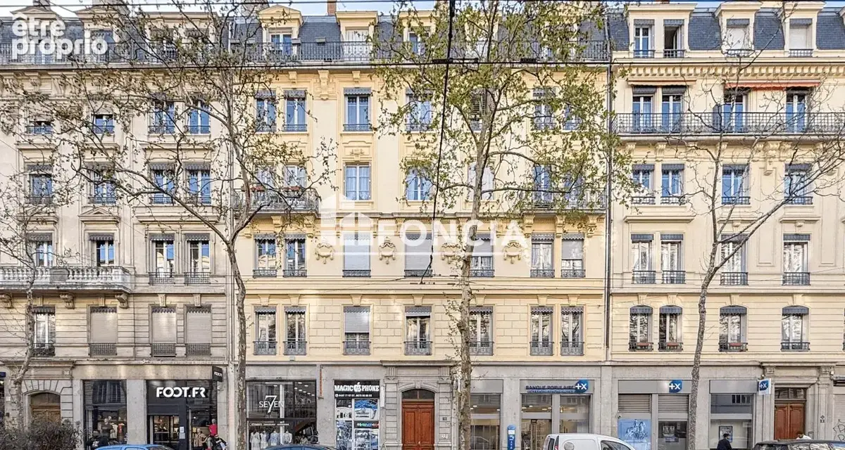 T4 dans un immeuble bourgeois - secteur Saxe-Gambetta - photo 8