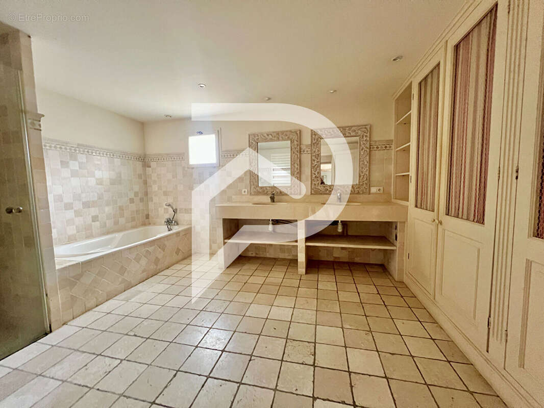 Maison à SAINT-DENIS-DE-PILE