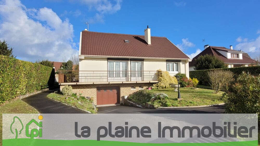 Maison à CORMELLES-LE-ROYAL