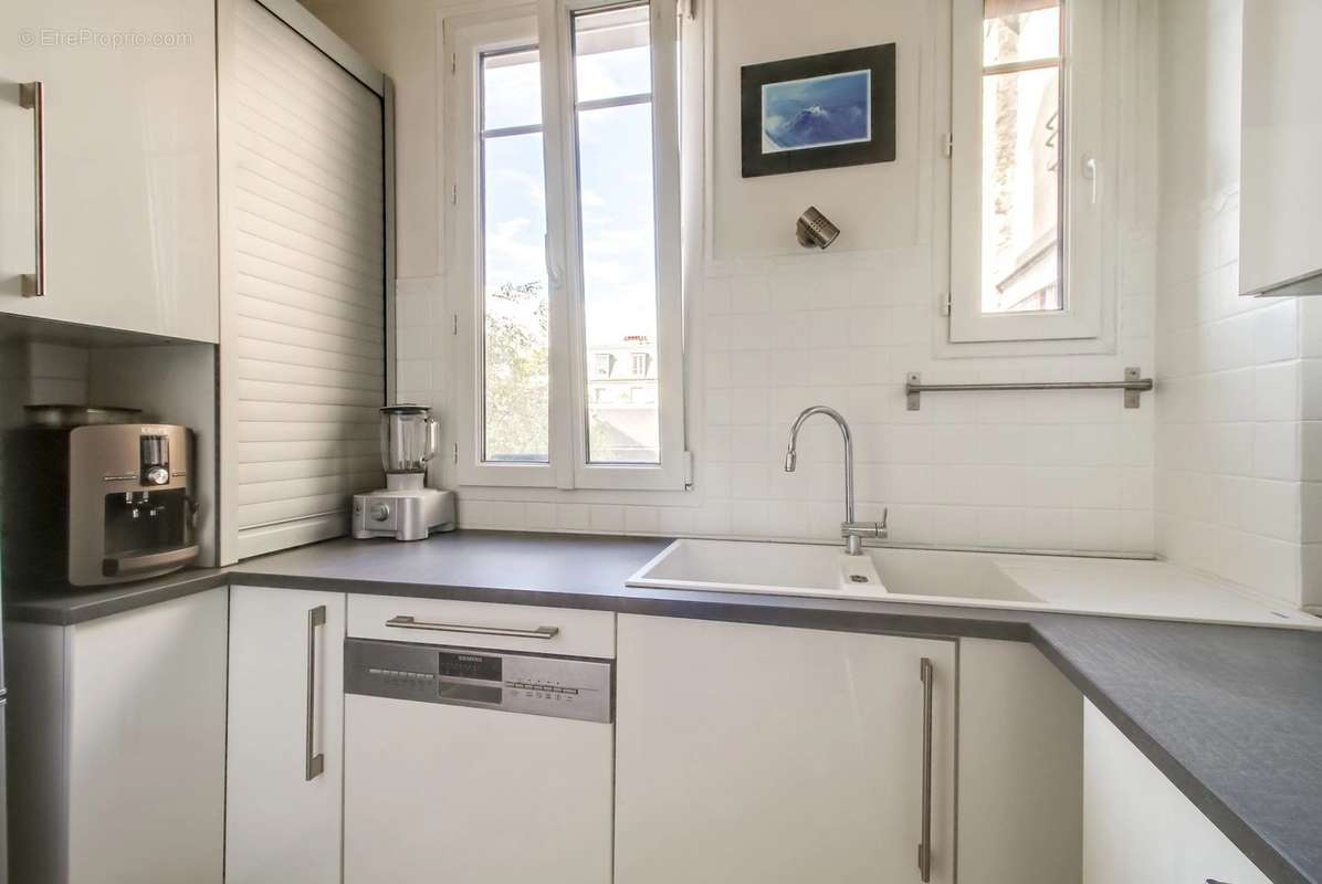 Appartement à PARIS-17E