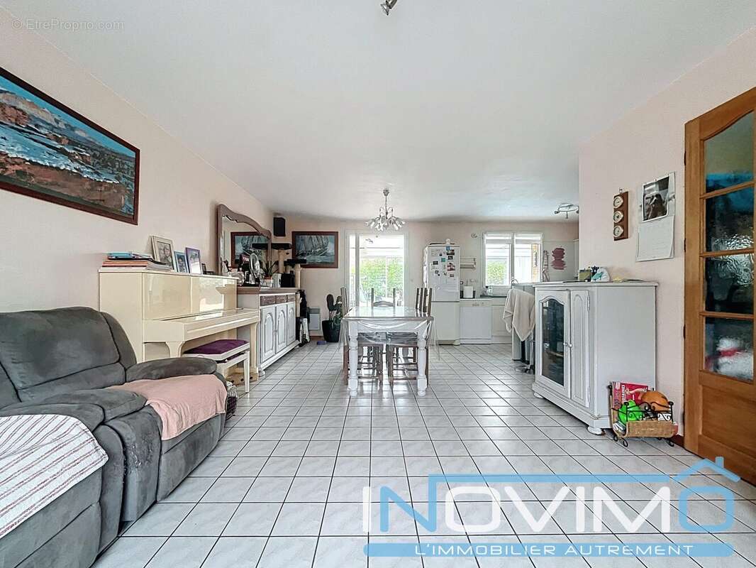 Maison à CAPPELLE-BROUCK