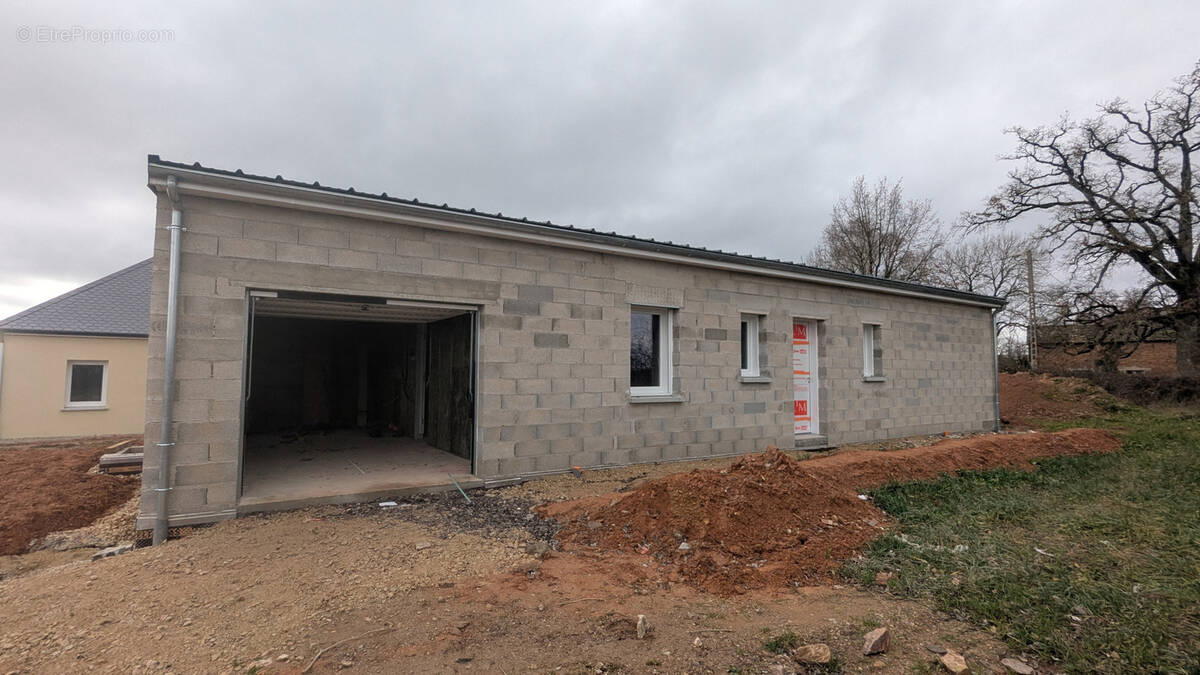 Maison à BARAQUEVILLE