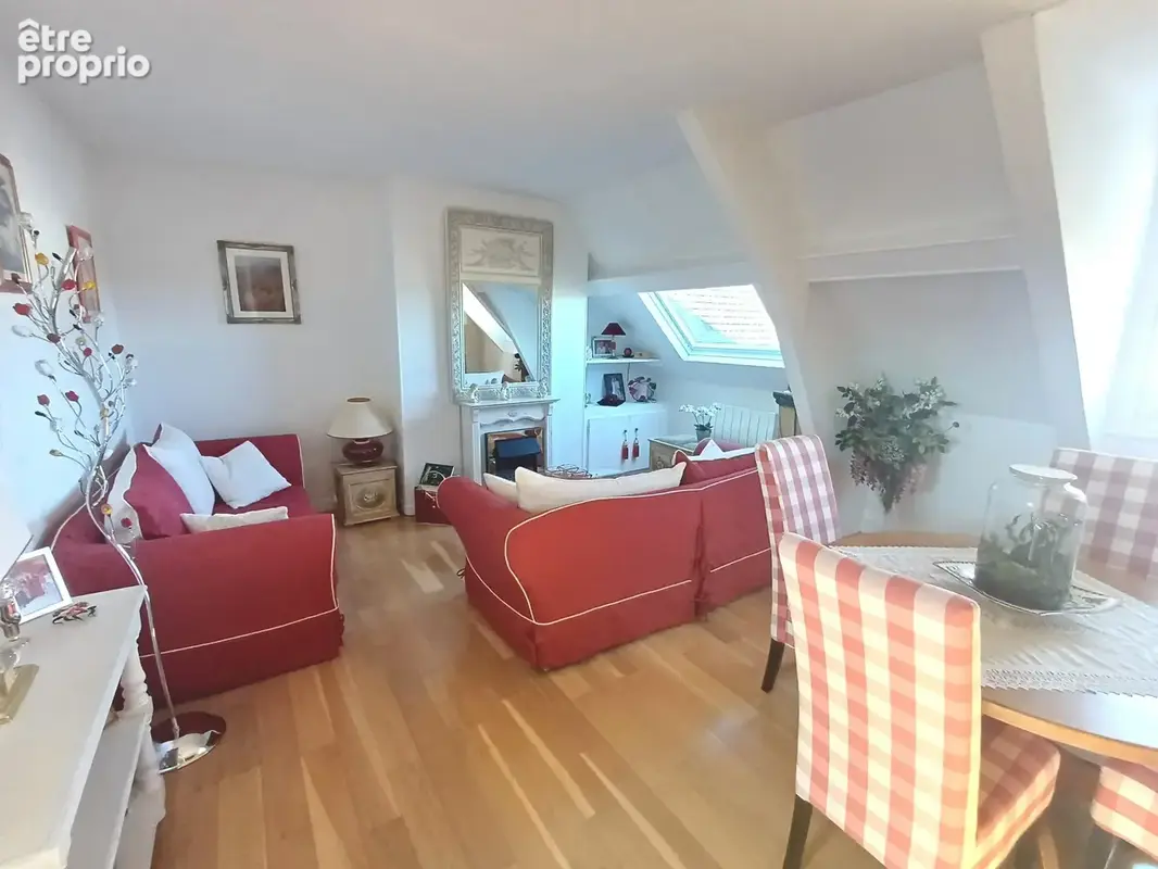 Bel Appartement au 2ème étage d'une Maison Bourgeoise - photo 3
