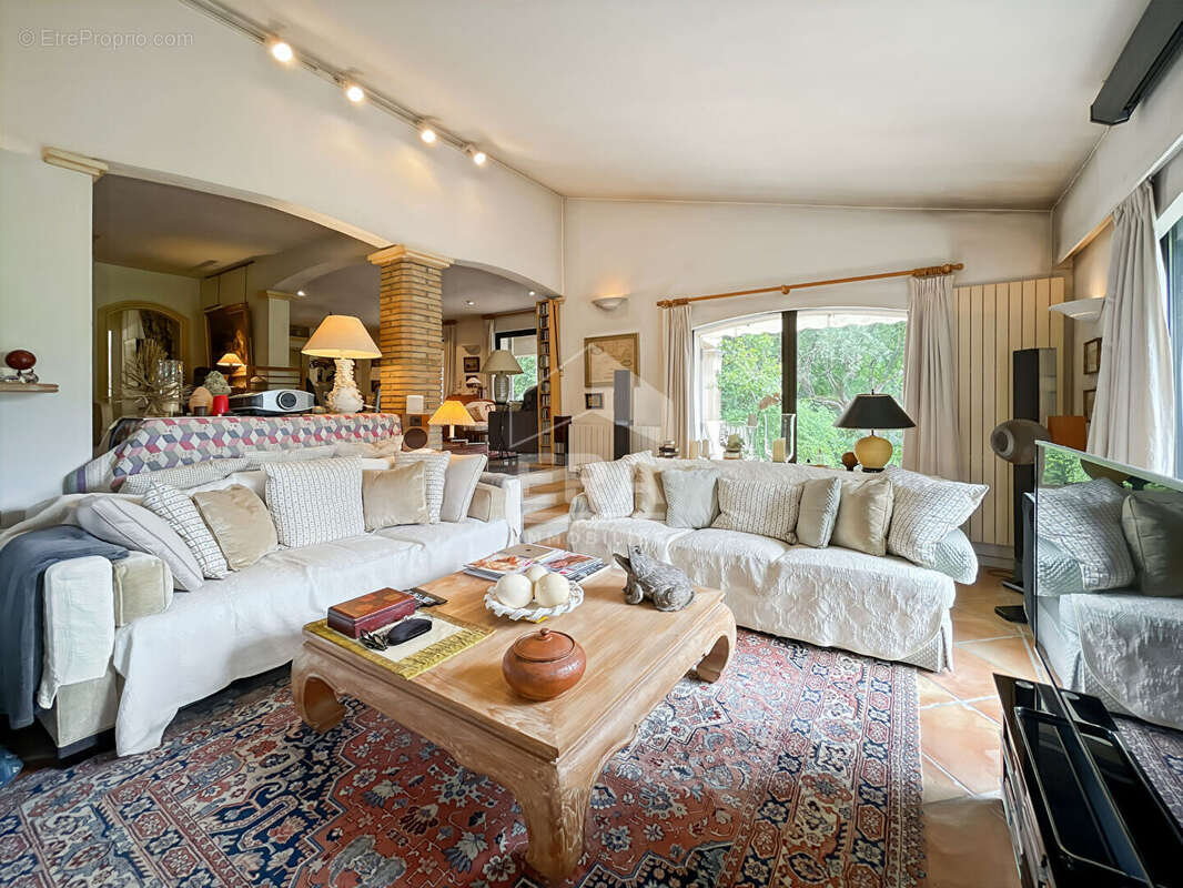 Maison à MOUANS-SARTOUX