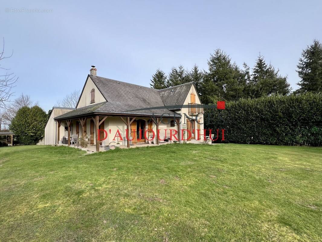 Maison à SAINT-PAUL-DU-VERNAY