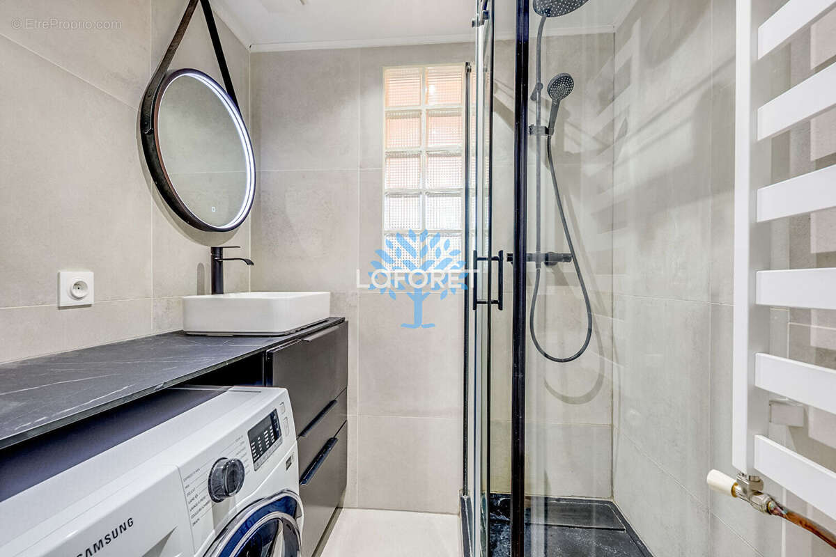 Appartement à PARIS-20E