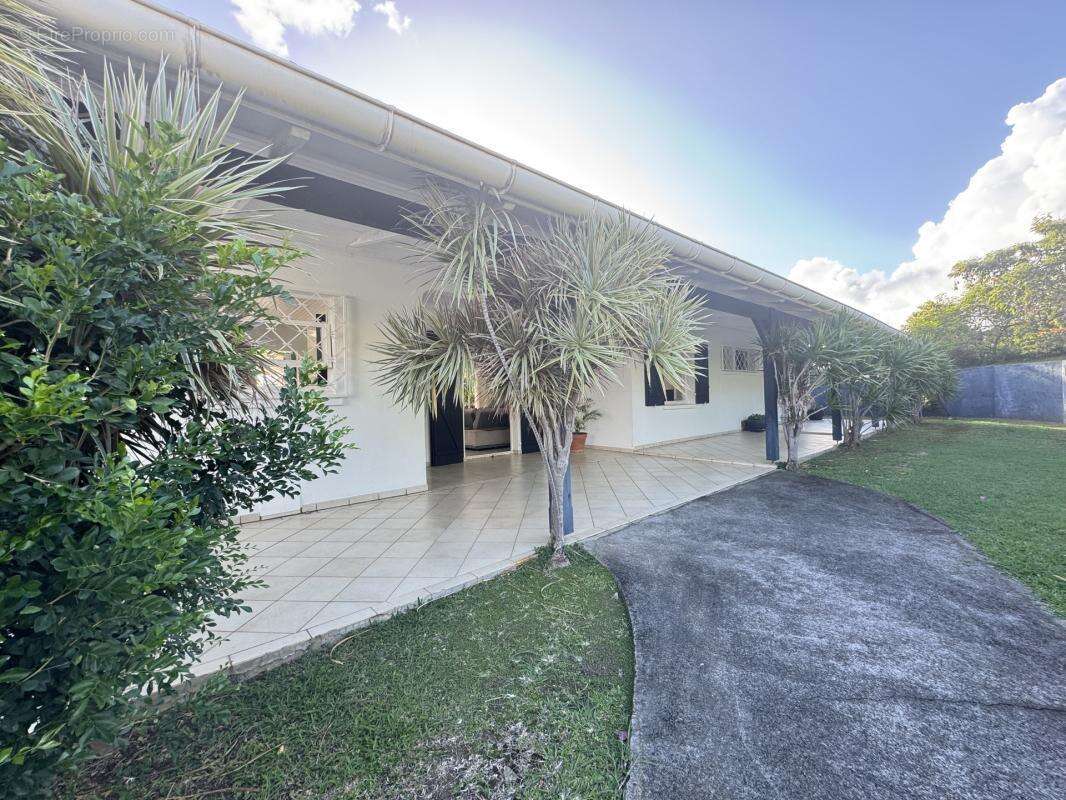 Maison à CASE-PILOTE