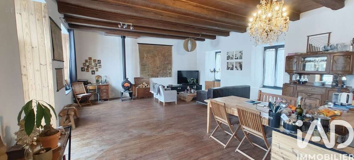 Maison 150 m² à Bertignat  - photo 5