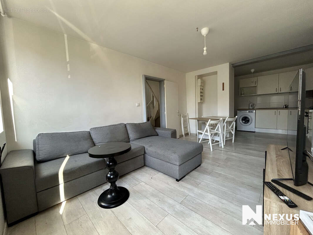 Appartement 198 m² à Elbeuf  - photo 4