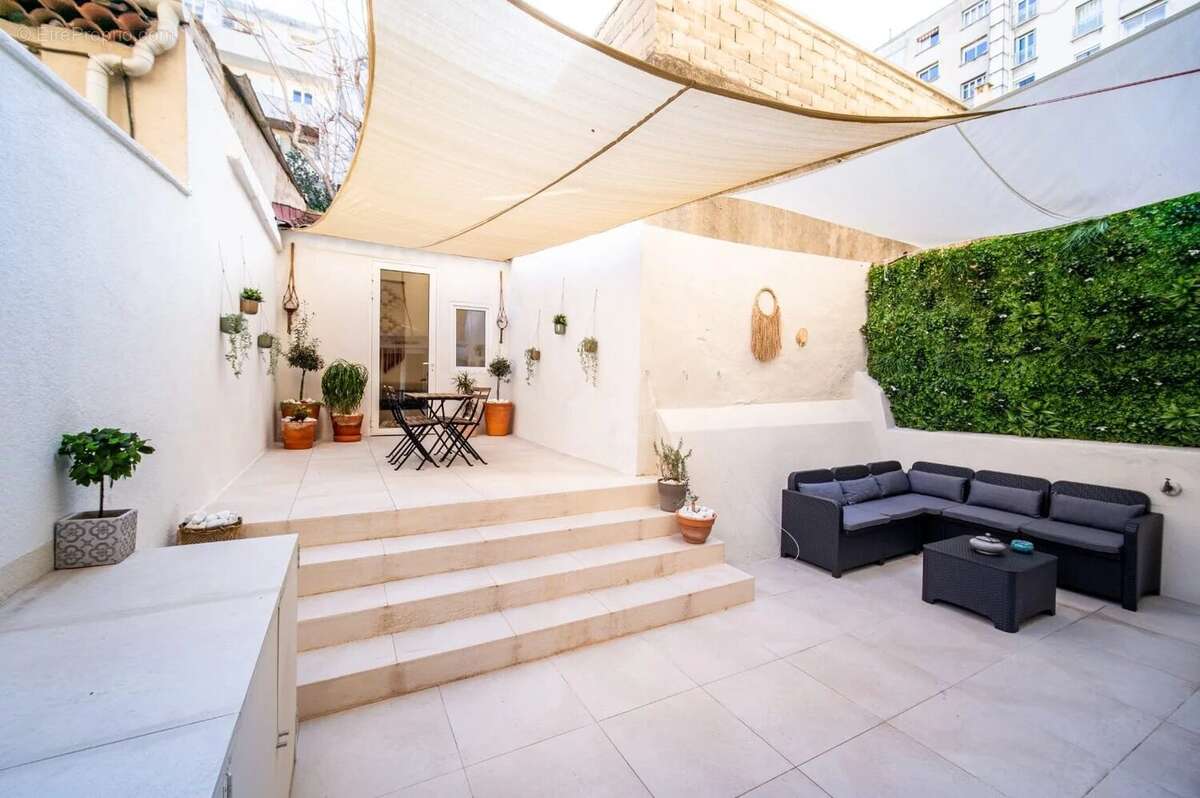 Appartement à MARSEILLE-6E