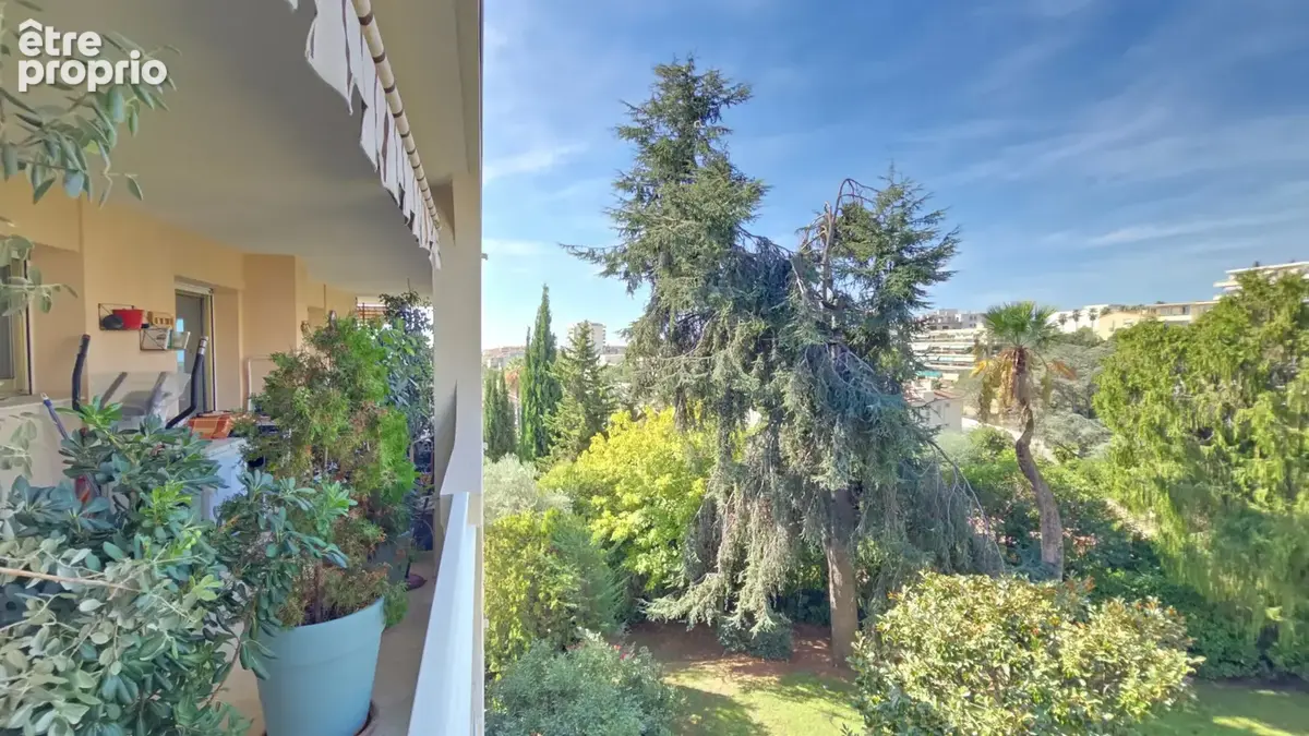 CANNES à vendre 3 pièces vue mer de 76 m2 en dernier étage avec 54 m2 de terrasses cave et 2 parkings sous-sol - photo 7