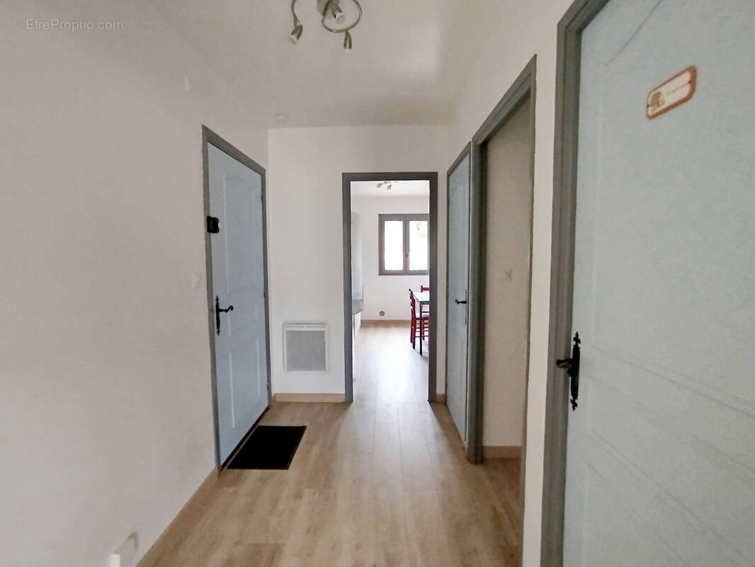 Appartement à VALLAURIS