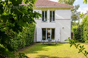 Maison à CHANTELOUP-EN-BRIE