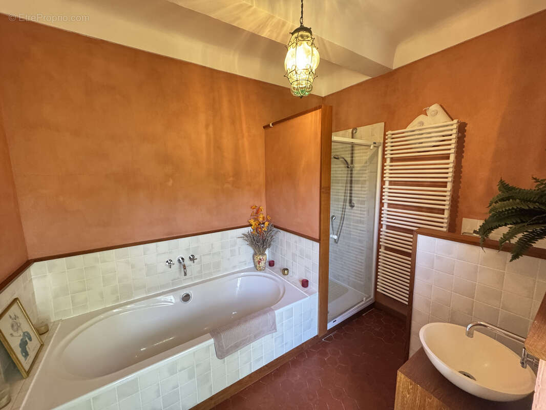 Maison à LA MOTTE-DU-CAIRE