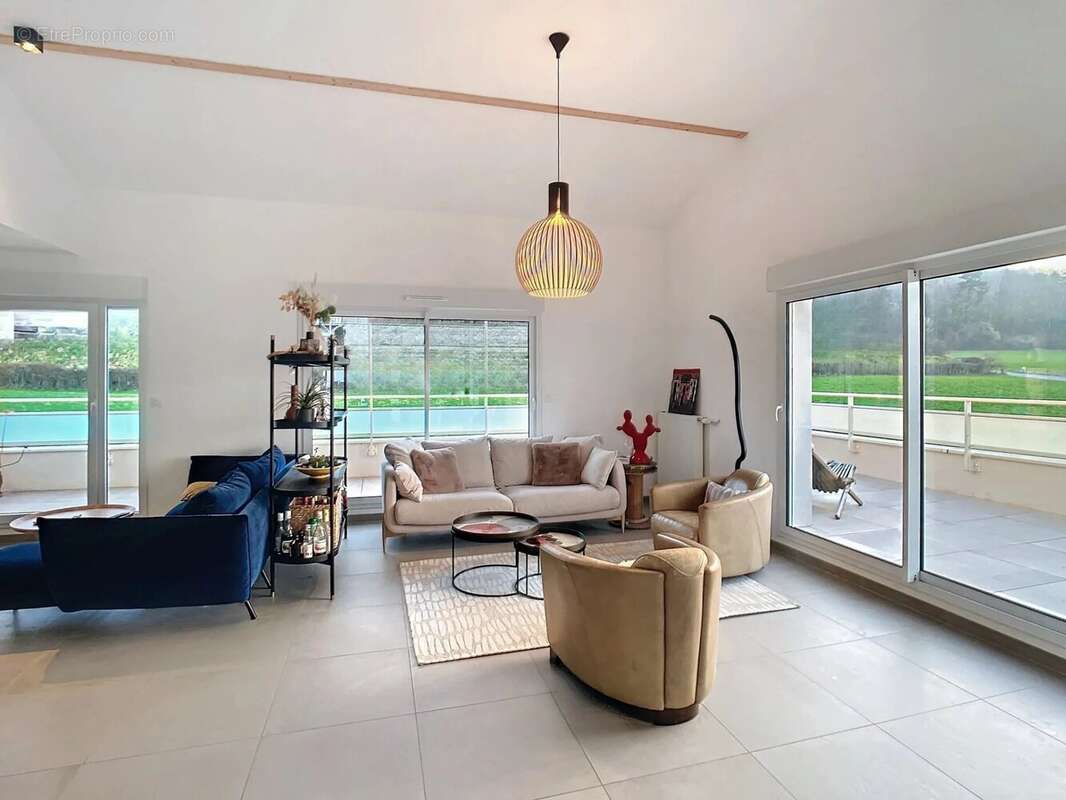 Appartement à EVIAN-LES-BAINS