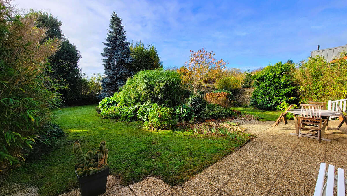 Maison Bourgeoise à vendre sur Jallais - Entre Cholet et Chemillé - Frais d'Agence Réduits ! - photo 5