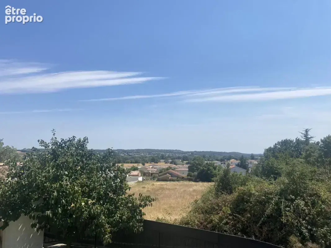 Maison 100 m² à Saint-Hilaire-De-Brethmas  - photo 3
