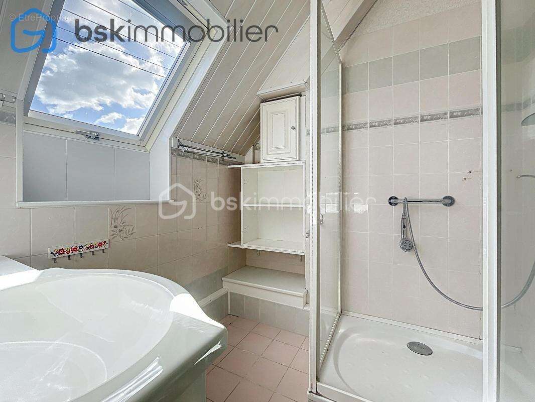 Maison à SAINT-ETIENNE-DU-ROUVRAY