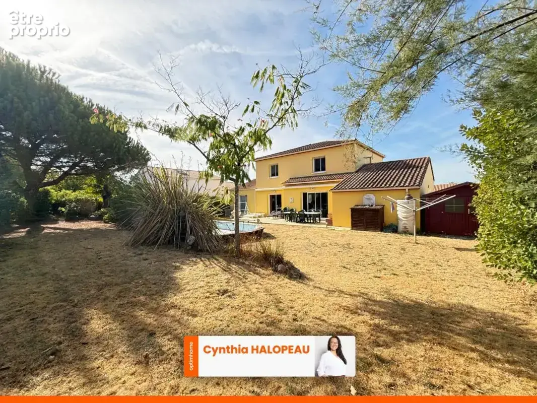 Maison familiale de 161 m² avec piscine – Chauché - photo 18