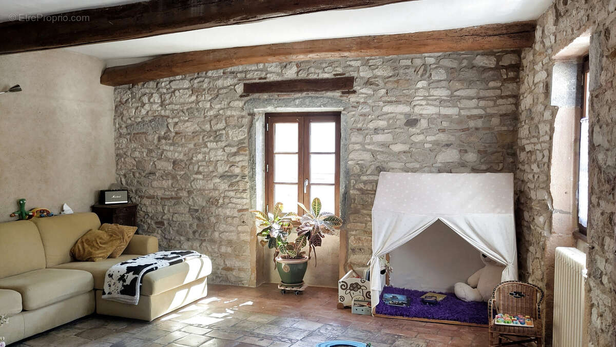 Maison de village en pierres avec balcon - photo 3