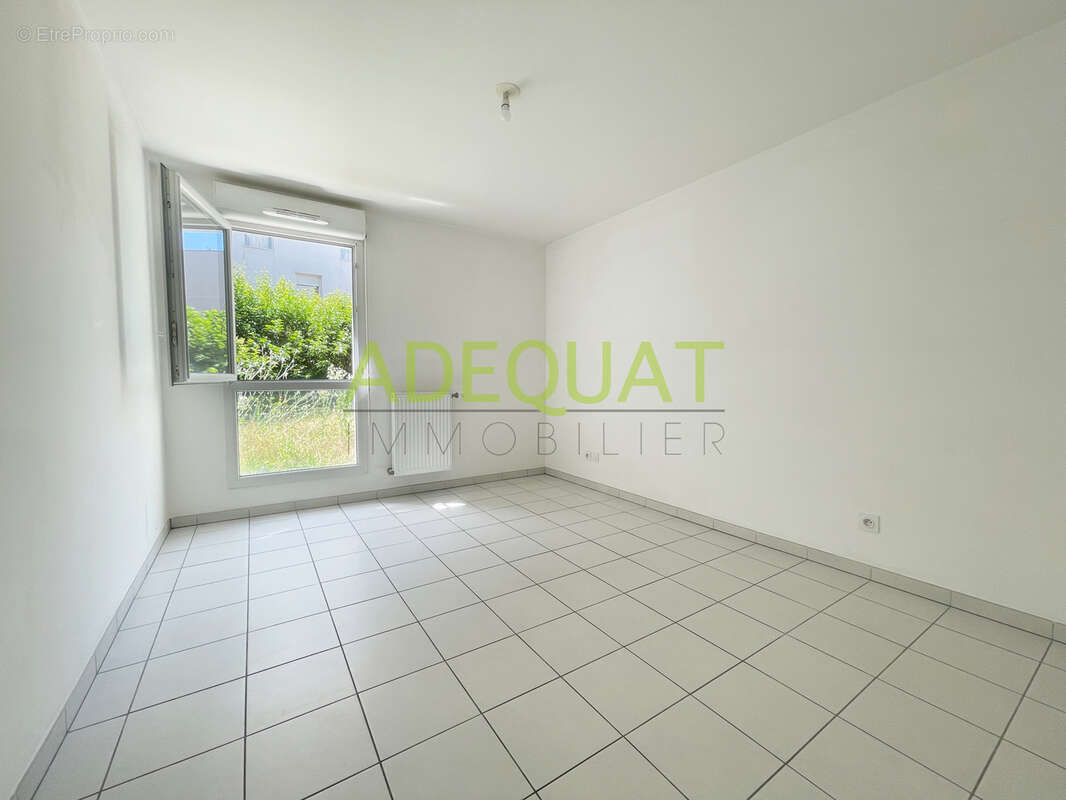 Appartement à SAINT-FONS