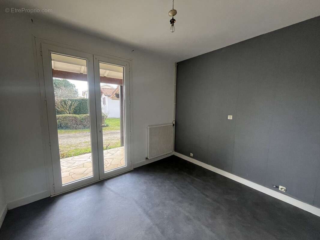 Maison à CHASSENEUIL-SUR-BONNIEURE