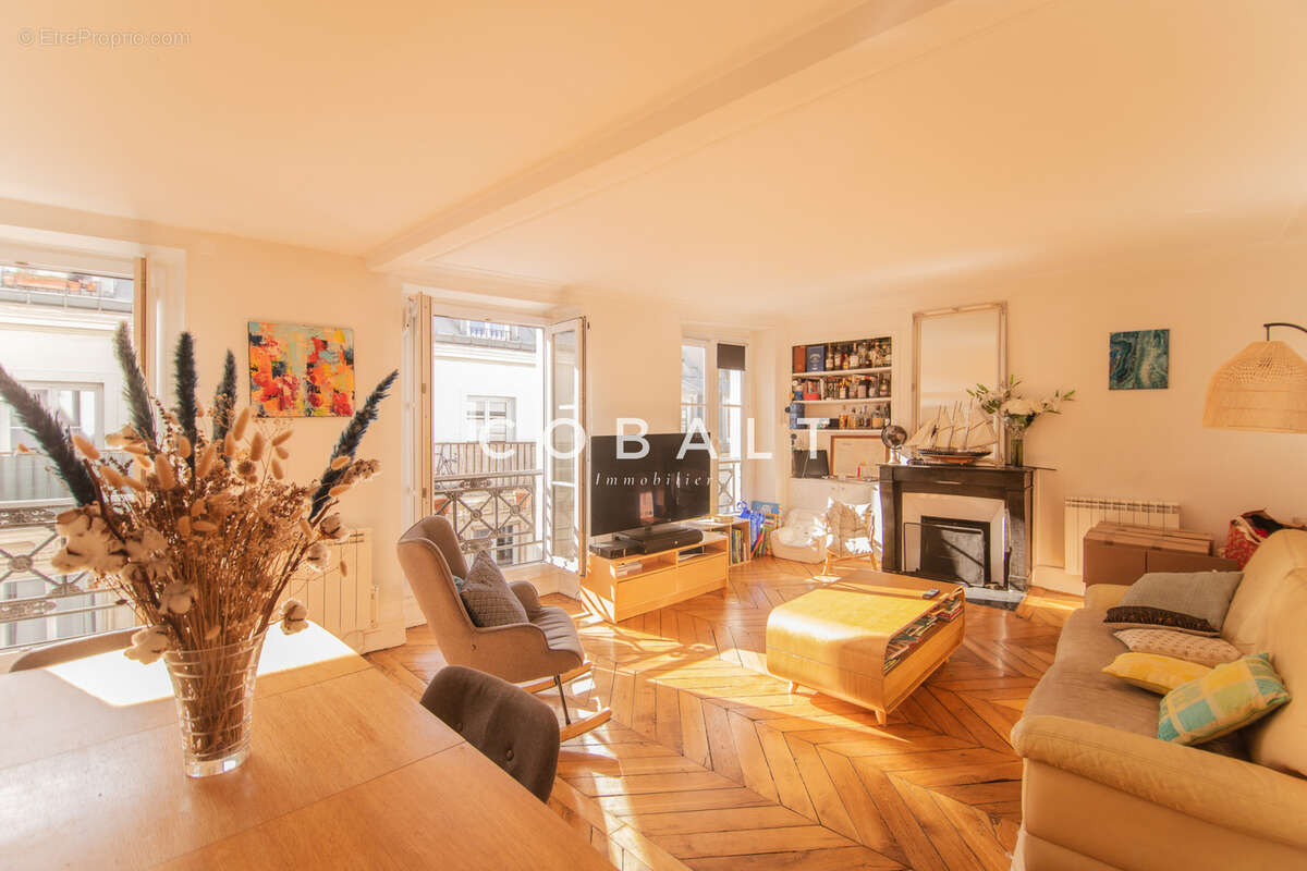 Appartement à PARIS-9E