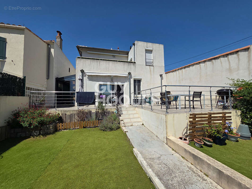 Appartement à MARSEILLE-15E