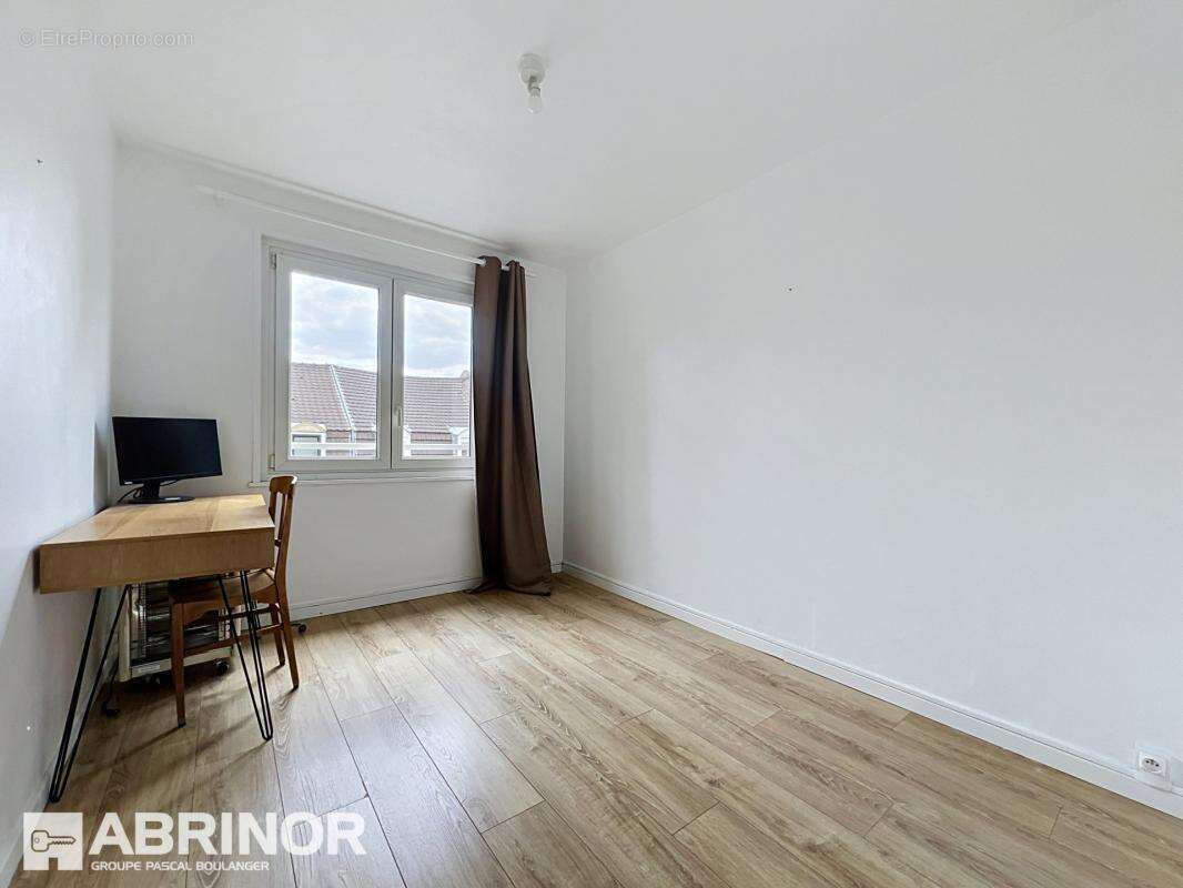 Lille saint maurice - appartement lumineux 3 chambres avec garage et cave - photo 6