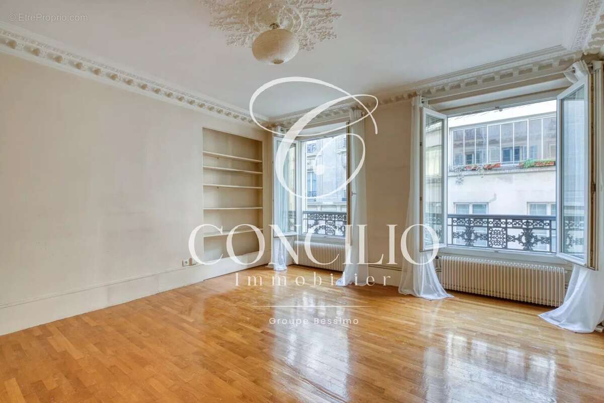 Appartement à PARIS-3E