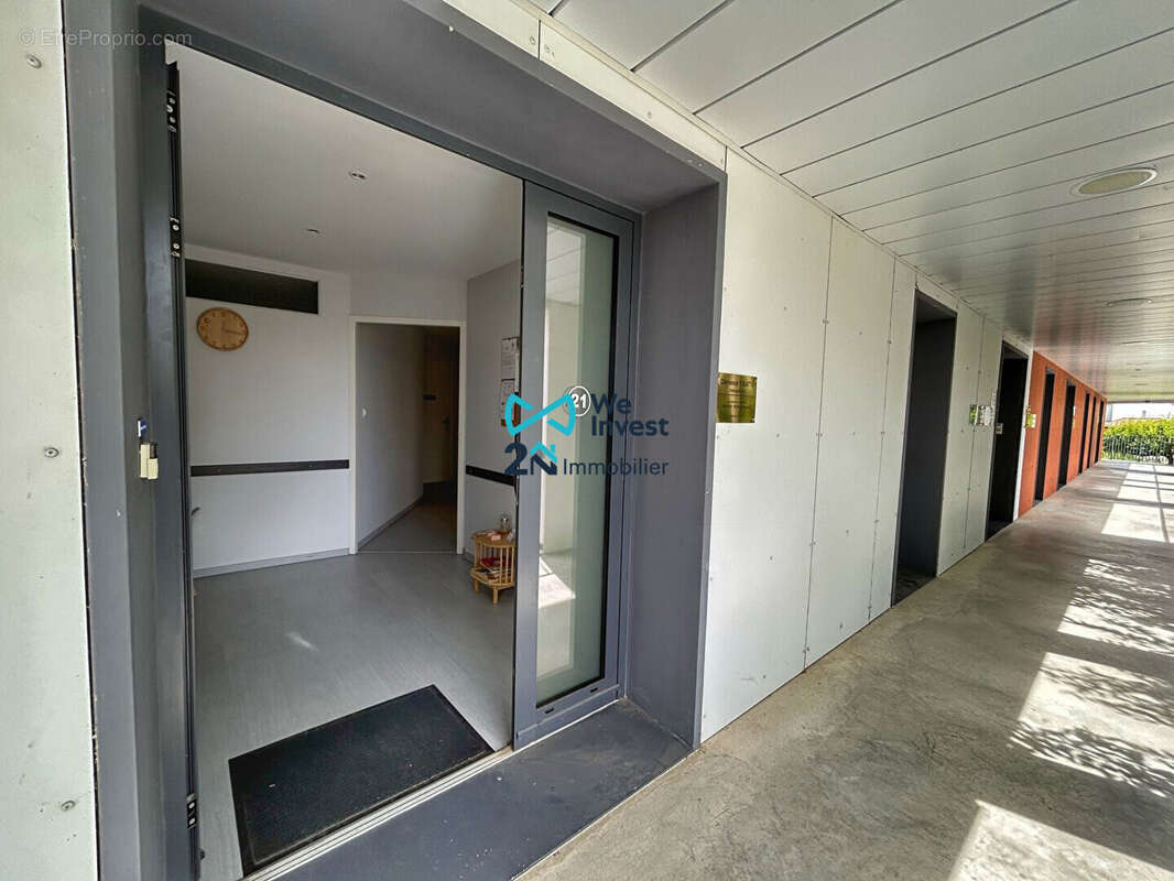 Commerce à SAINT-SULPICE