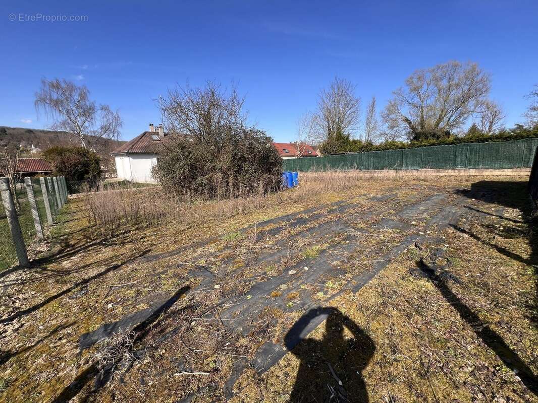 Terrain à SAINT-CHERON