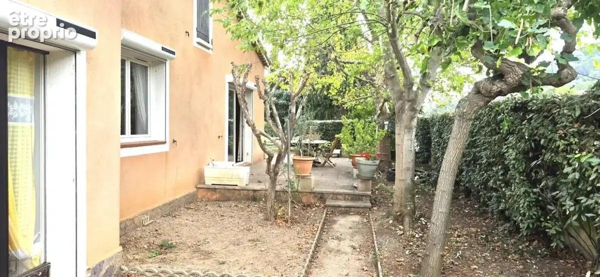 Villa T4 de 93 m2 avec annexes et piscine sur 2229 m2 de terrain - photo 11