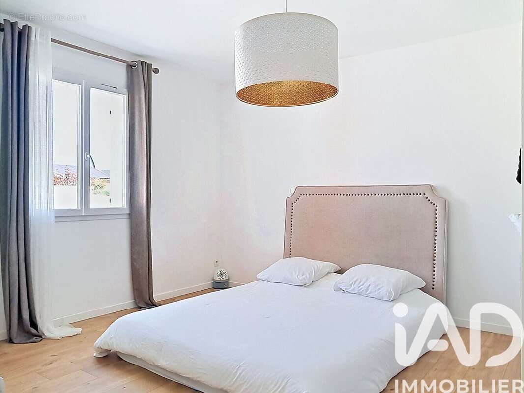 Maison 138 m² à Castelculier  - photo 8