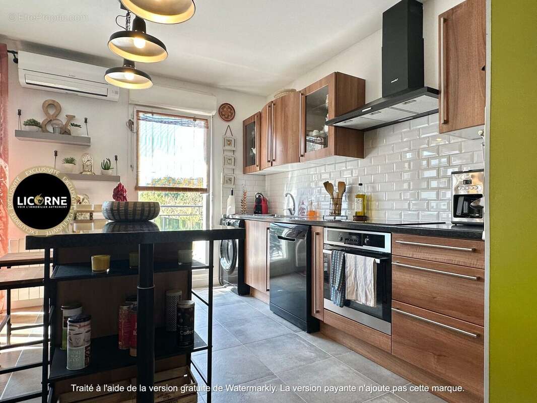 Appartement à LE PUY-SAINTE-REPARADE