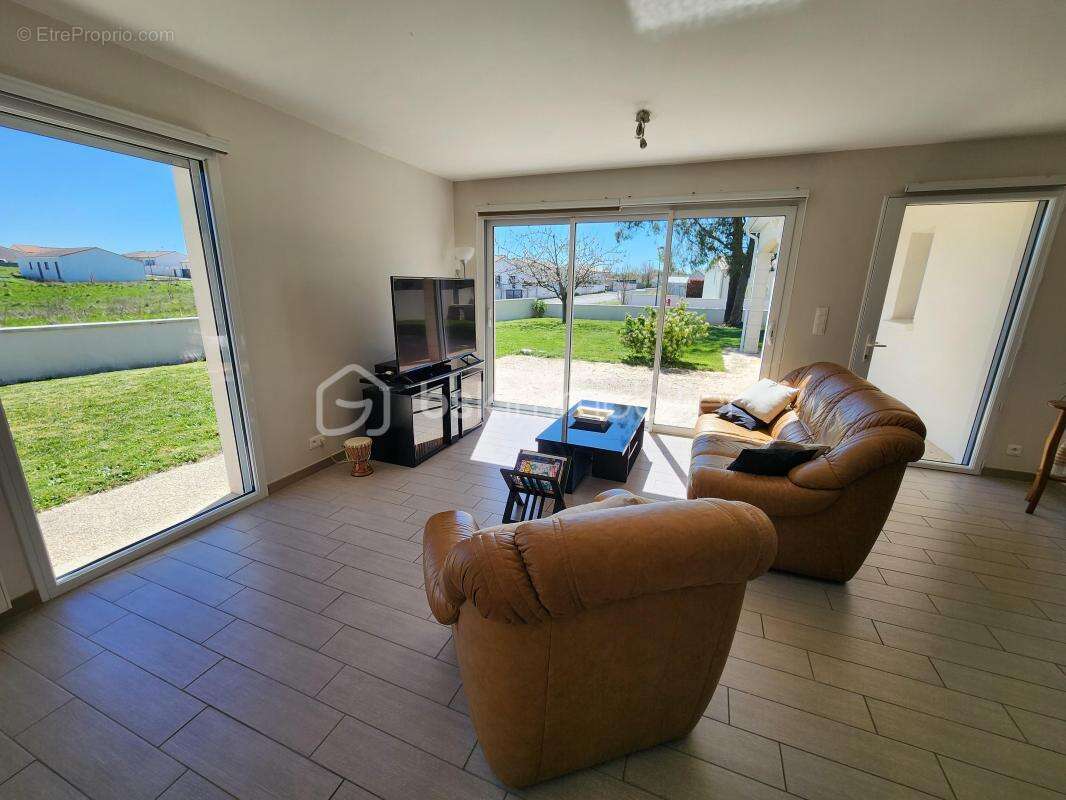 Maison à SAINT-GELAIS