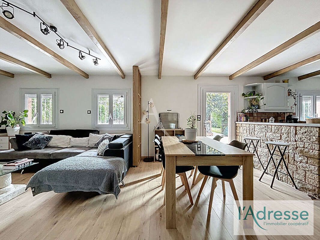 Maison à BRUGUIERES