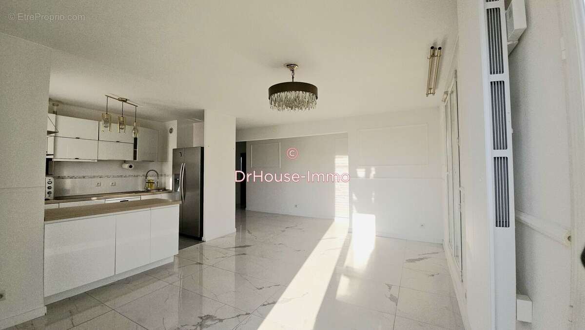 Appartement à SAVIGNY-LE-TEMPLE