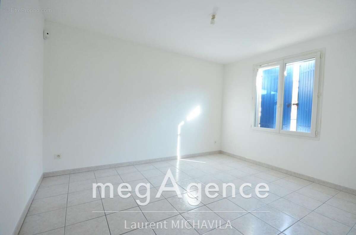 Maison à VILLENEUVE-LES-BEZIERS