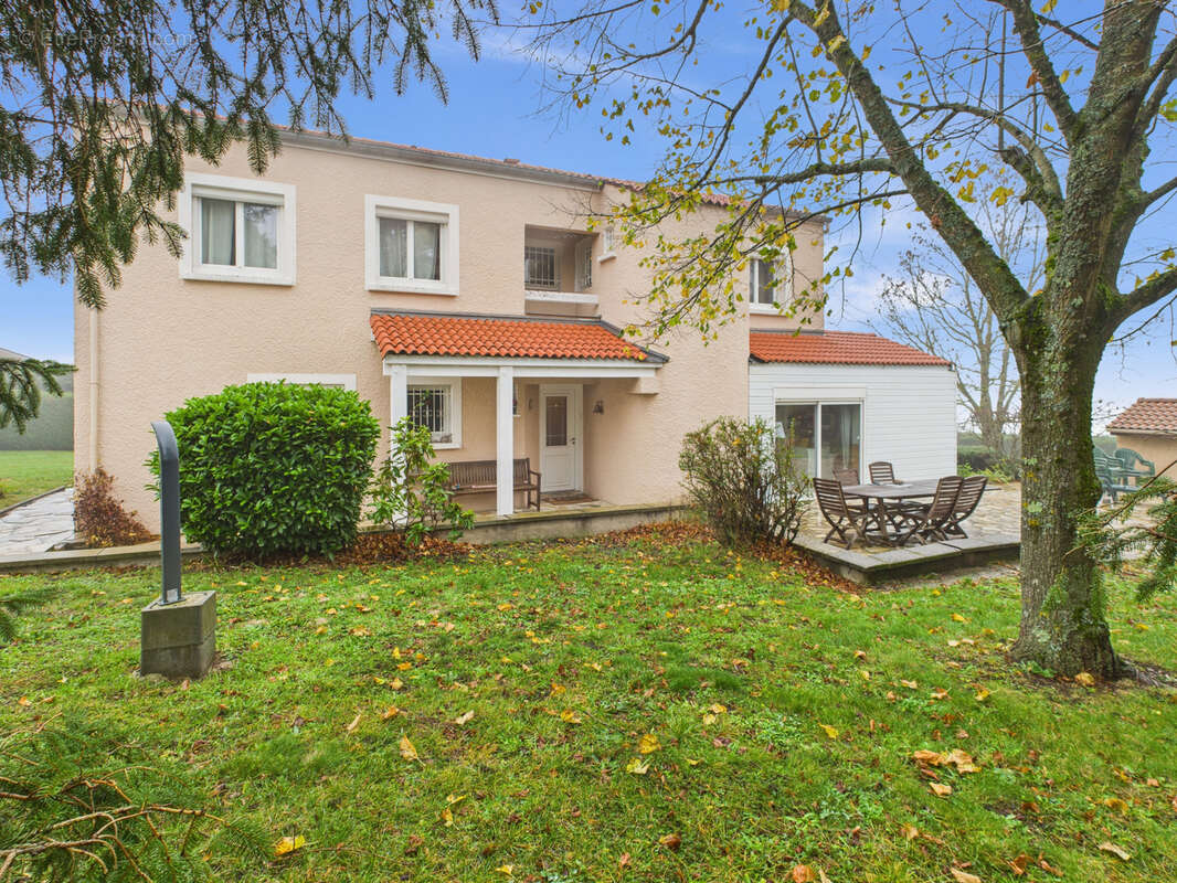 Maison à SAINT-FERREOL-D&#039;AUROURE