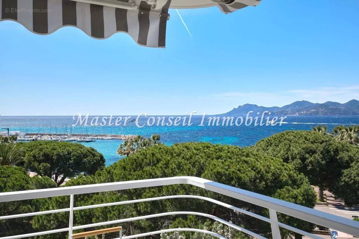 Appartement à CANNES