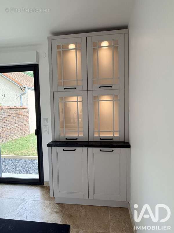 Maison 146 m² à Allonne  - photo 4