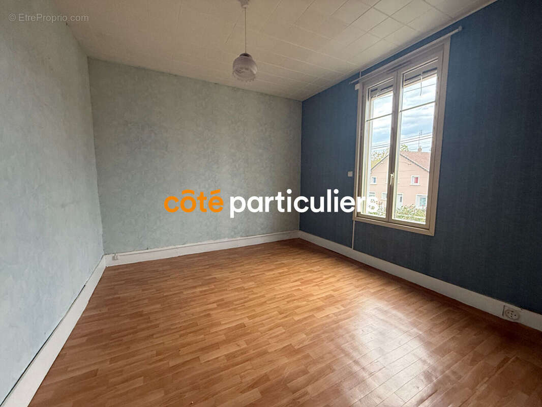 Maison à SAINT-AMAND-MONTROND