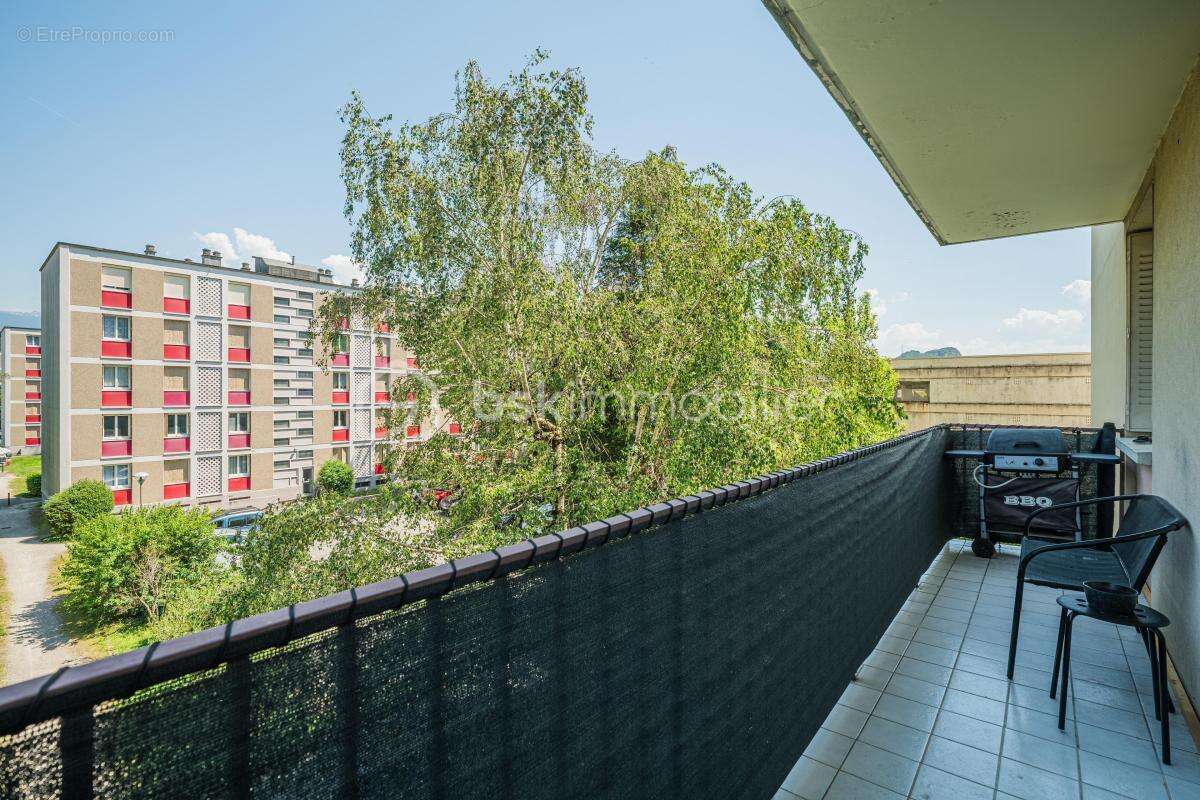 Appartement à LE PONT-DE-CLAIX