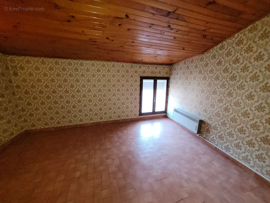 Maison à COURSAN