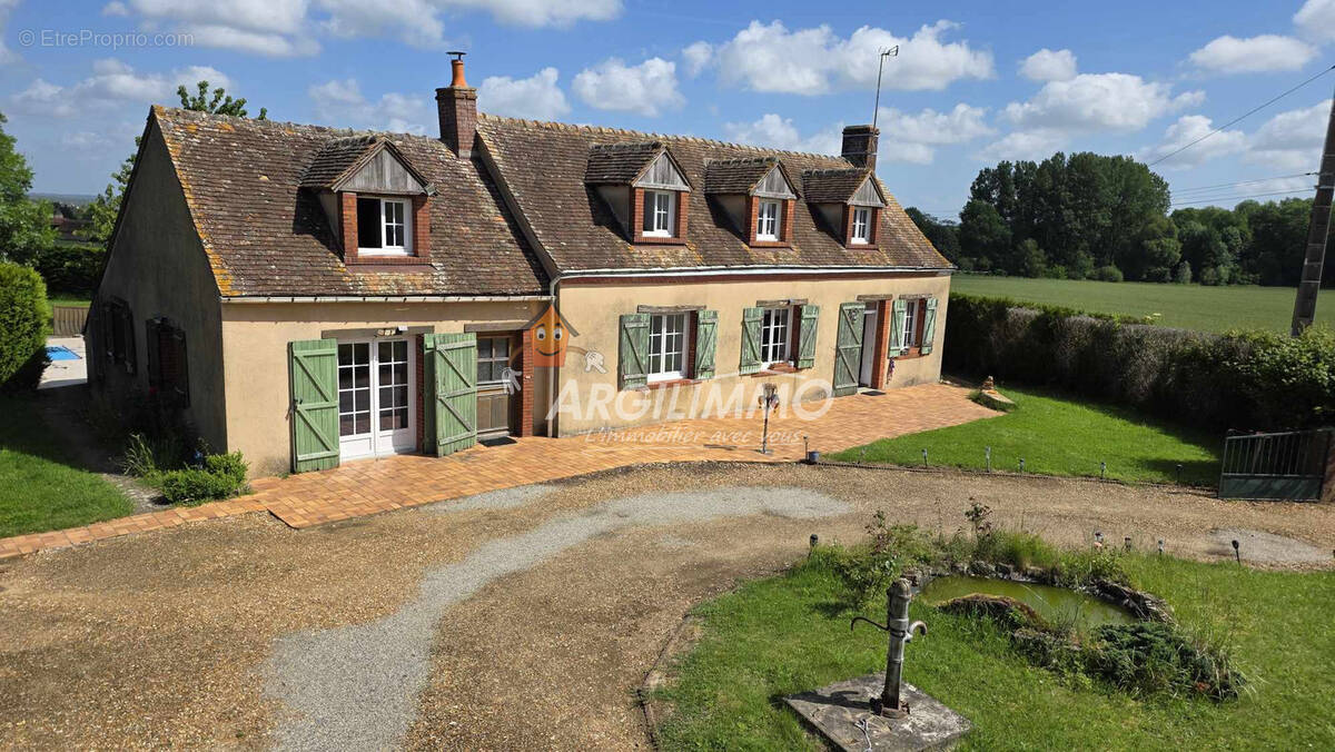 Maison à CONNERRE