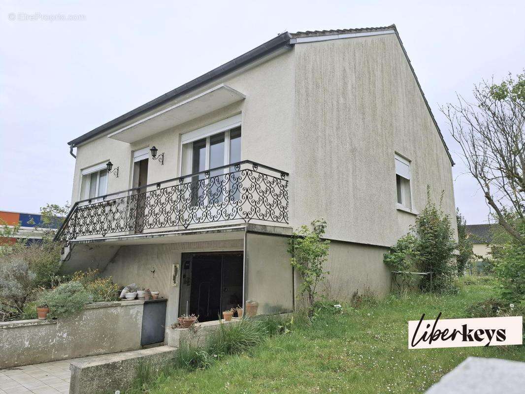 Maison à MAINVILLIERS